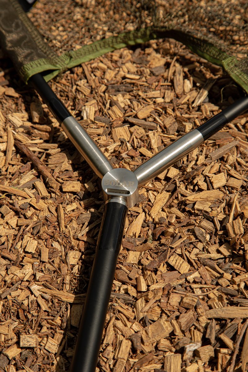 Close-up of the machined stainless steel micro spreader block on the Solar Bow-Lite landing net