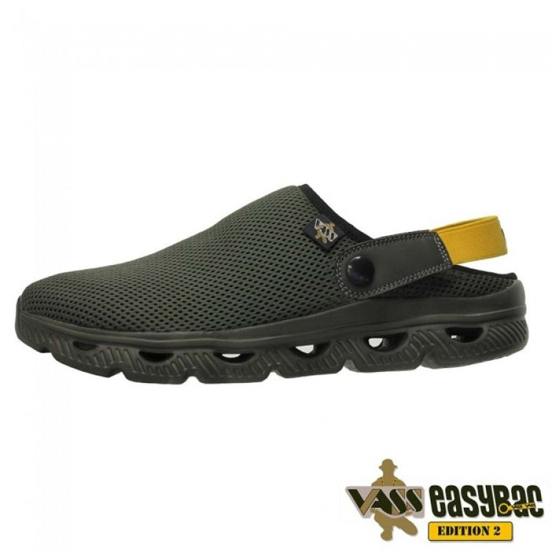 Vass Easy-Bac Edition 2 trainer in khaki with the yellow elastic strap pulled back behind the heel